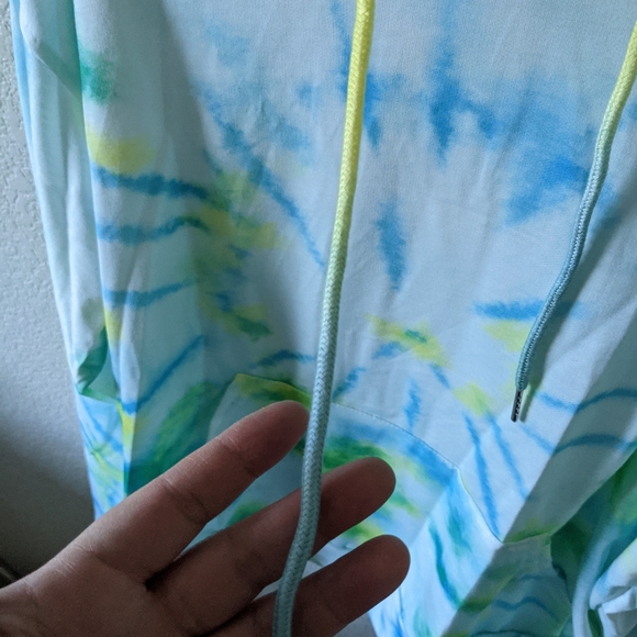 SALE Lightweight Boutique tie dye hoodie - Picture 9 of 9